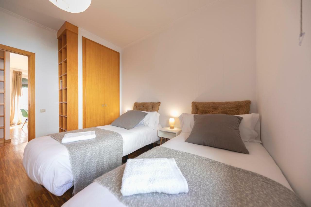 Bravissimo Sunset Apartment ชีโรนา ภายนอก รูปภาพ